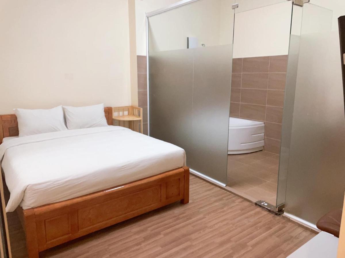 Hung Vuong Hotel プレイク エクステリア 写真
